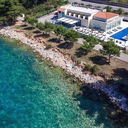 Hotel Antica-Seafront Hotel With Comfortable Rooms And Pool Stari Grad  Extérieur photo